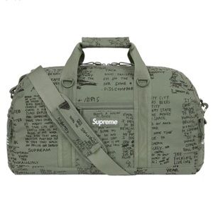 Supreme Field Duffle Bag
Olive Gonz